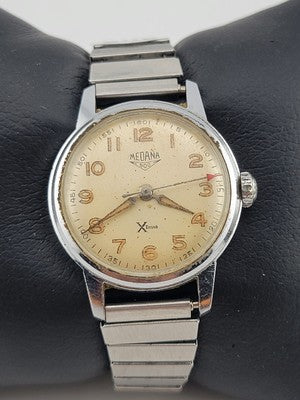 Vintage Medana 500 Xtensa Wrist Watch With Band 33mm. Working Cond.