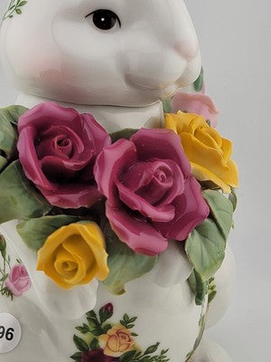 Royal Albert Old Country Roses Porcelain Bunny Rabbit Teapot Decoration VG Cond.