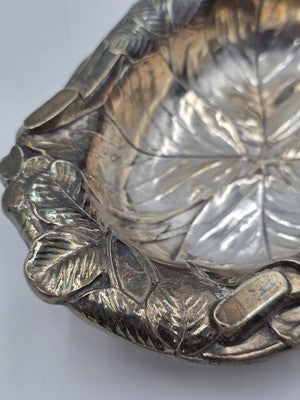 Antique Art Nouveau Sterling Silver Repousse Leaf Vine Bonbon Dish 115.7g