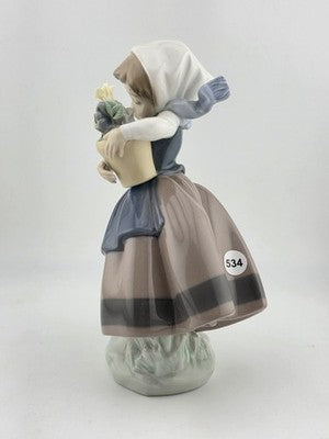 Vintage 1983 Retired Lladro 5223 "Spring is Here" Girl with Flowers No Box