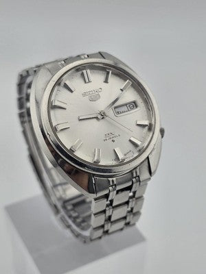 Vintage Seiko 5 DX 6106-8131 25 J Automatic 37mm Day Date JDM. Working.