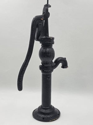 Antique Cast Iron Hand Water Pump Pitcher Pump For Hone Or Farm Garden Decor
