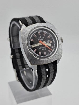 1970 German Ruhla De Luxe GDR Mechanical Day Date 37mm Cushion Case Watch Works