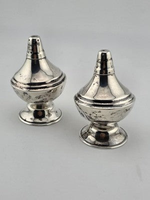 VINTAGE MEXICO STERLING SILVER SALT & PEPPER SHAKER SET  35 Grams. NOT WEIGHTED