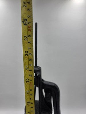 Antique Cast Iron Hand Water Pump Pitcher Pump For Hone Or Farm Garden Decor