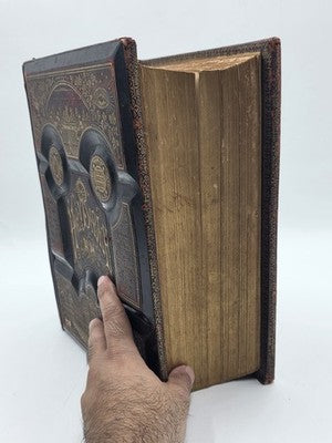 Antique 19th C Victorian Holy Bible 2000 Illustrations Embossed Leather Bible