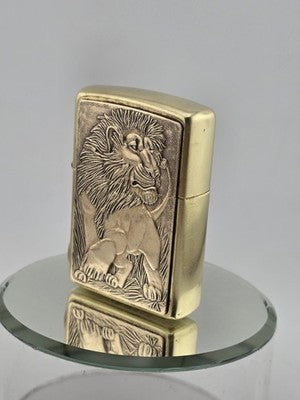 Vintage 1994 Collectible Barrett Smythe Design "LION" Brass Zippo Lighter. Works