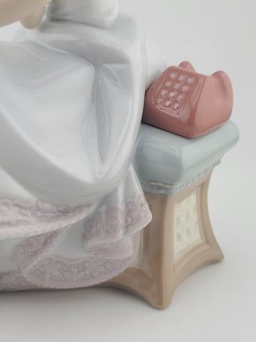 Lladro Porcelain Figurine #5466 Chit Chat Girl On Phone With Dog Dalmatian Spain