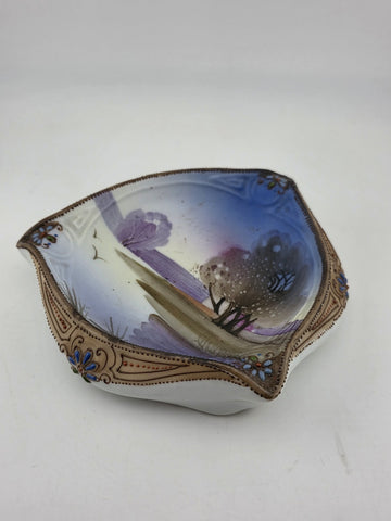 ANTIQUE ART NOUVEAU C1920 UNIQUE TRIANGULAR NIPPON DISH/HAND PAINTED W GOLD TRIM
