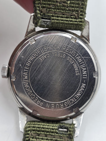 1950's Gruen 17 J Military Field Watch 24 Hour Dial Date Mechanical 35mm. Works.
