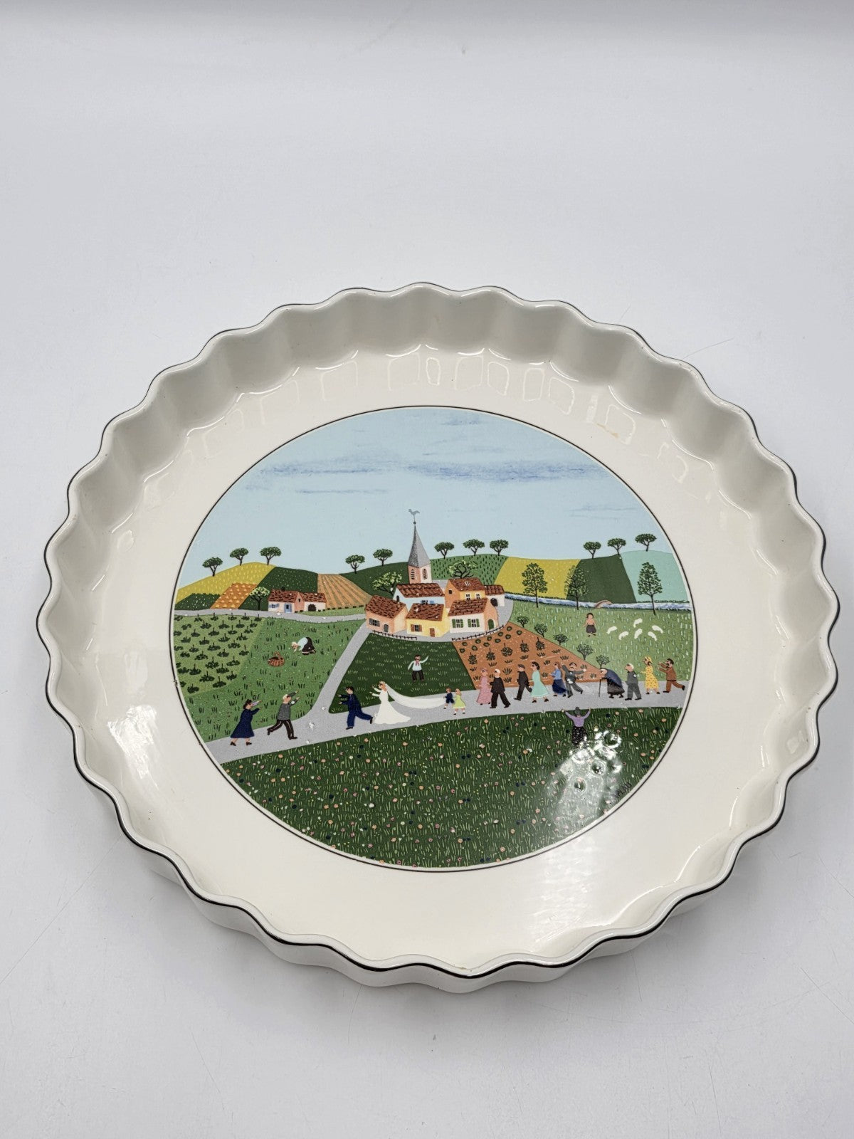 Villeroy & Boch Naif Wedding Scene Large, Crimped Body Tart Baking Dish