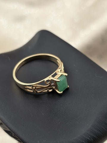 Antique 10K Solid Gold Emerald Cut Green Stone Ring Filigree Style Size 6.5.