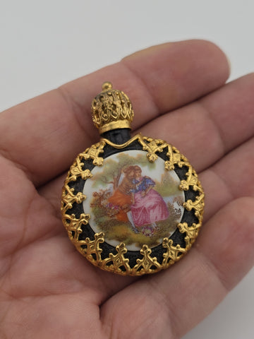 Vintage Miniature Perfume/Snuff Bottle Gilt Filigree Romantic Courting Scene