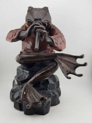 RARE HEAVY LARGE BRONZE SCULPTURE " FROG WITH LEGS CROSSED PLAYING FLUTE" 10 Lbs