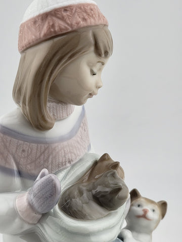 Hand Signed Lladro Friday's Child - Girl with 3 Cats - "Nina Viernes" #6020 1997