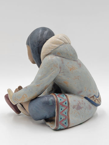 Rare Vintage Retired LLADRO Eskimo Girl With Cold Feet # 2157. New In Box.