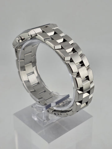 Movado 84.C1.415.A Swiss Quartz Stainless Steel Rectangular Museum Watch. 22mm.
