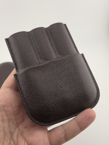 100% Authentic Louis Vuitton Brown Leather Men's Cigar Travel Storage Case.