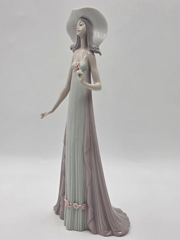 Vtg 1983 Lladro The Debutante #1431 Lady in Hat Figurine Retired W Original  Box