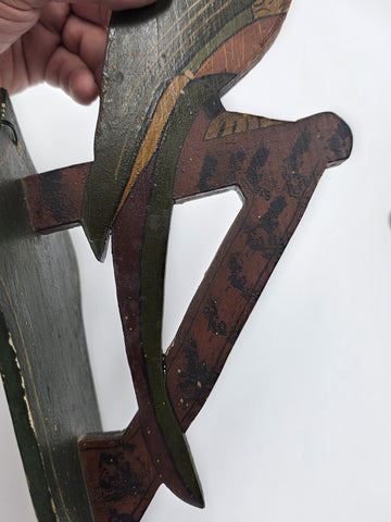 Rare Pair Antique 19th C Americana Folk Art Painted Wooden Parrot Wall Brackets