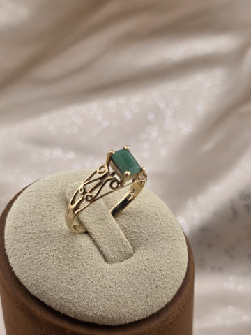 Antique 10K Solid Gold Emerald Cut Green Stone Ring Filigree Style Size 6.5.