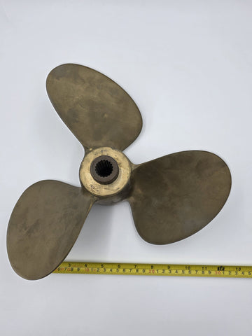 Vintage NIB Michigan Wheel PR83 Bronze Boat Prop 13 1/8 x 19 3 Blade Outboard