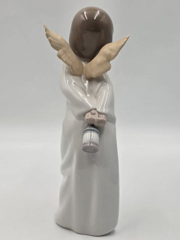 Lladro #4960 Curious Angel With Lantern Porcelain Figurine Spain Original Box