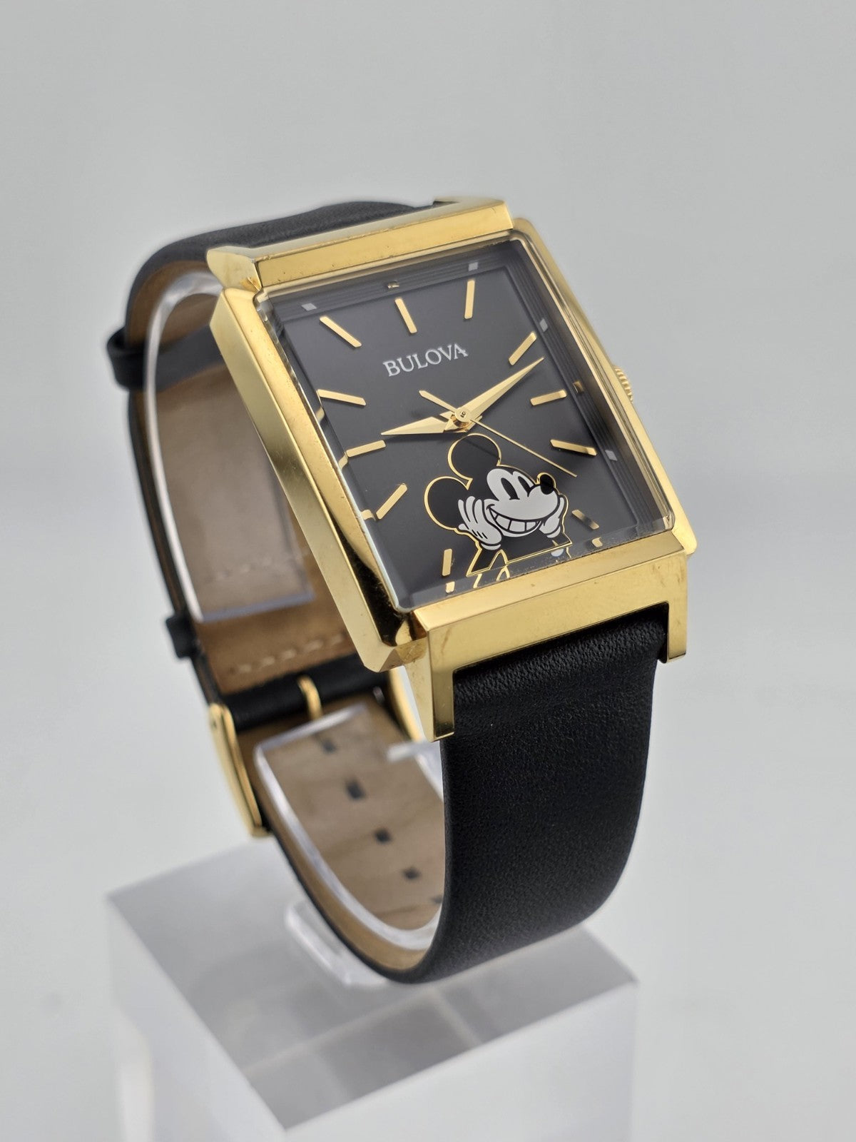 Vintage Collectible Disney Parks Mickey Mouse Watch by Bulova. Mint Condition.