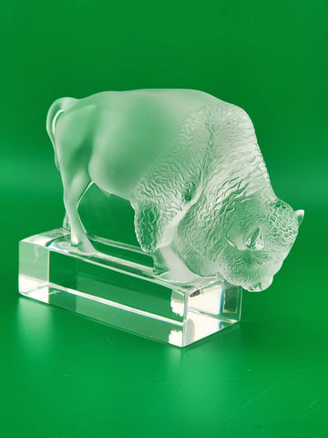VINTAGE LALIQUE BUFFALO BISON PAPERWEIGHT FIGURINE FRANCE SIGNED. VG CONDITION