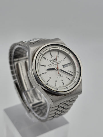 70's Seiko Type II 7559-6010 Quartz White Dial Push Light Watch 1979. Works Read