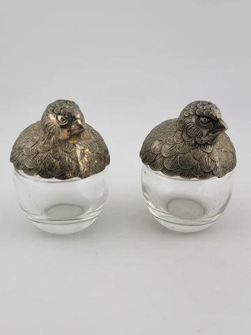 Rare Vintage Set Of 2 Small Bird Glass Salt Shakers with Metalscrew-on lids.