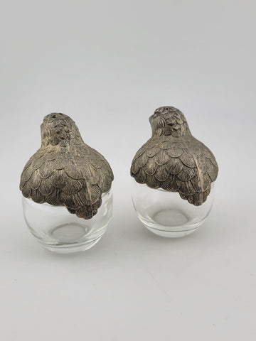 Rare Vintage Set Of 2 Small Bird Glass Salt Shakers with Metalscrew-on lids.