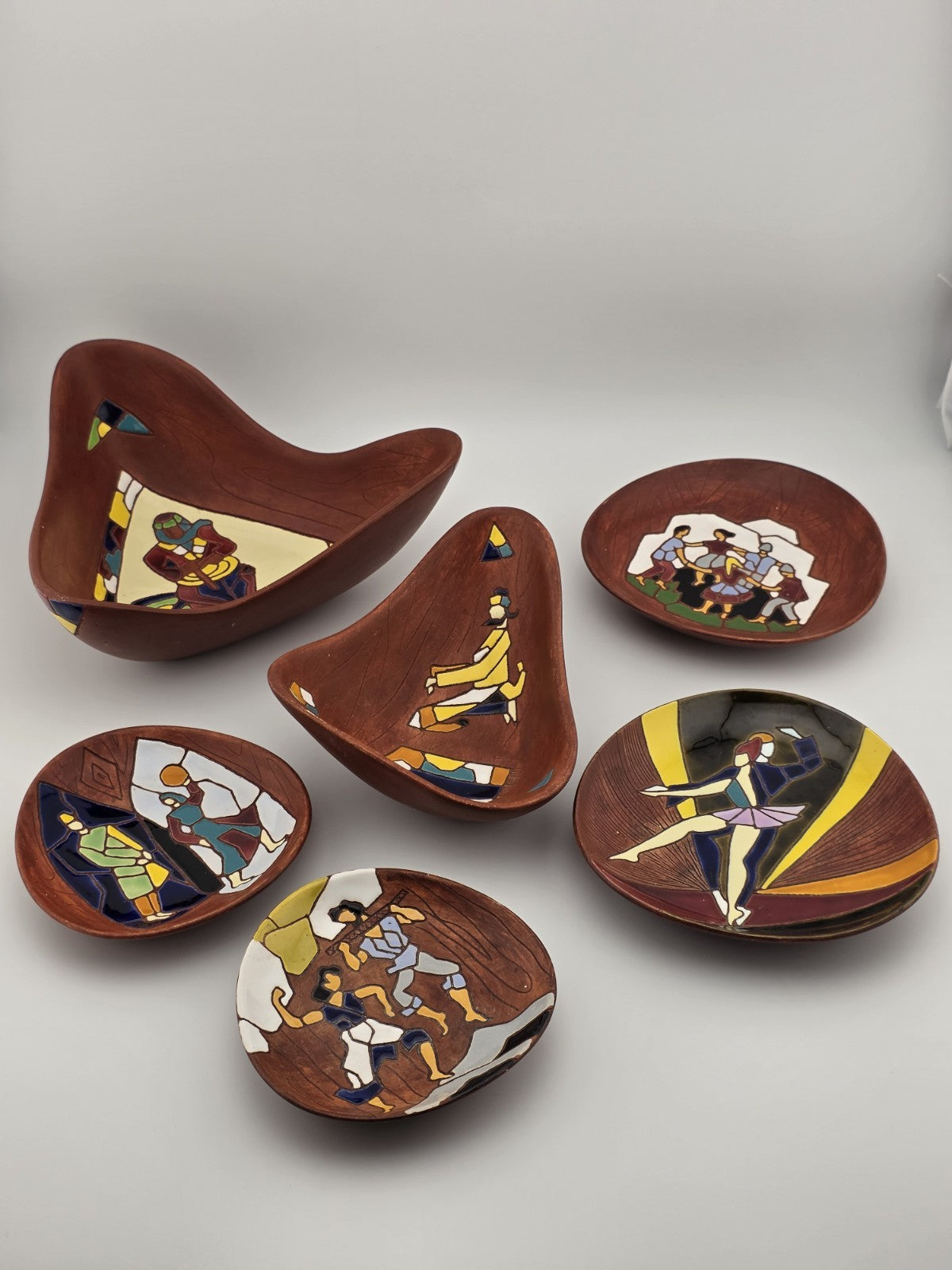 Vtg Keramos Hand Painted Art Pottery Bowl & Plates Lot 7 Mid Century Figurative