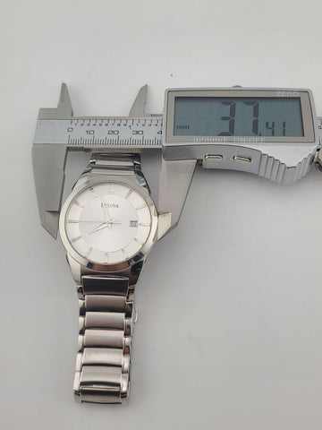 Bulova Mens Watch 96B015 Quartz Silver Dial Date Stainless Steel 38mm. New Batt.