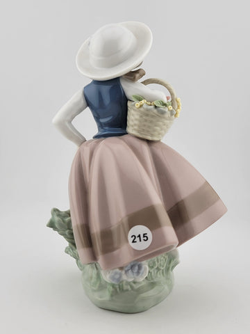 RETIRED LLADRO #5221 "SWEET SCENT" LADY, GIRL, DETAILED FLOWER BASKET FIGURINE !