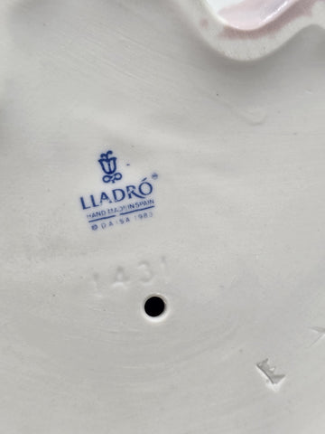 Vtg 1983 Lladro The Debutante #1431 Lady in Hat Figurine Retired W Original  Box