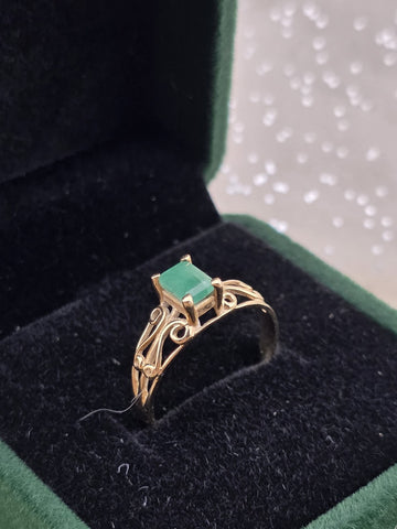 Antique 10K Solid Gold Emerald Cut Green Stone Ring Filigree Style Size 6.5.