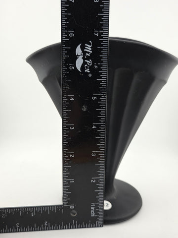 RARE VINTAGE TIFFIN ELEGANT BLACK SATIN GLASS RIBBED FAN VASE. 7" Tall.