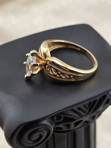 Antique 14K Solid Gold Marquise Ring Filigree Bypass Setting Size 7.5 W Box.