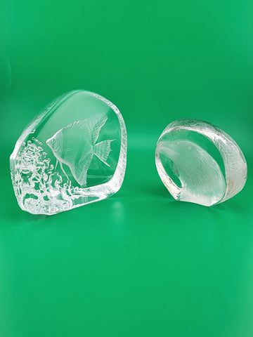 Rare Set Of 2 Mats Jonasson Fish And Bald Eagle MJ Sweden Art Glass Paperweights