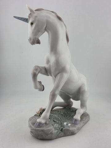 Rare Ltd Ed. Lladro Privilege Figurine " Magical Unicorn" #7697. Retired 2004
