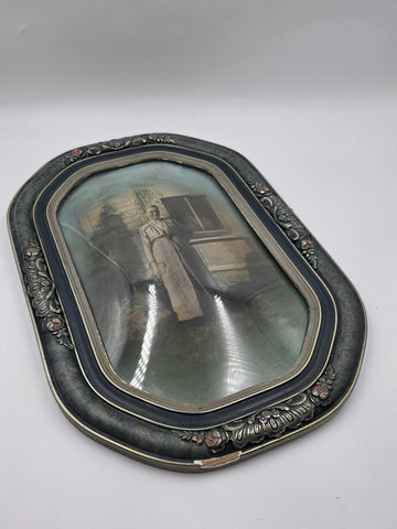 Rare Antique Victorian Convex Bubble Glass Lady Portrait in Gilt Oval Frame