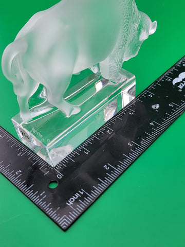 VINTAGE LALIQUE BUFFALO BISON PAPERWEIGHT FIGURINE FRANCE SIGNED. VG CONDITION