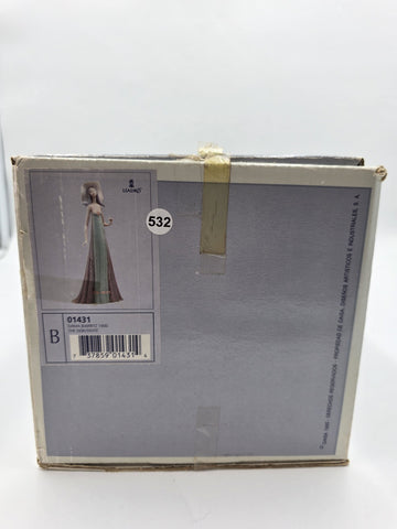 Vtg 1983 Lladro The Debutante #1431 Lady in Hat Figurine Retired W Original  Box