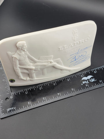 Lladro Collectors Society Don Quixote Porcelain Bisque Plaque With Shellback.
