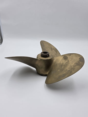 Vintage NIB Michigan Wheel PR83 Bronze Boat Prop 13 1/8 x 19 3 Blade Outboard