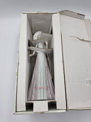 Vtg 1983 Lladro The Debutante #1431 Lady in Hat Figurine Retired W Original  Box