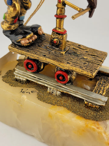 1983 Ron Lee CLOWN ON RAILROAD TRAIN CART WITH BIRD very rare clowns onyx base