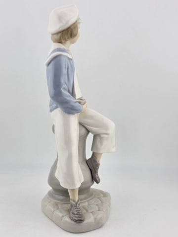 Lladro 4810 Seated Sailor Boy with Yacht Salvador Furio Figurine Glossy