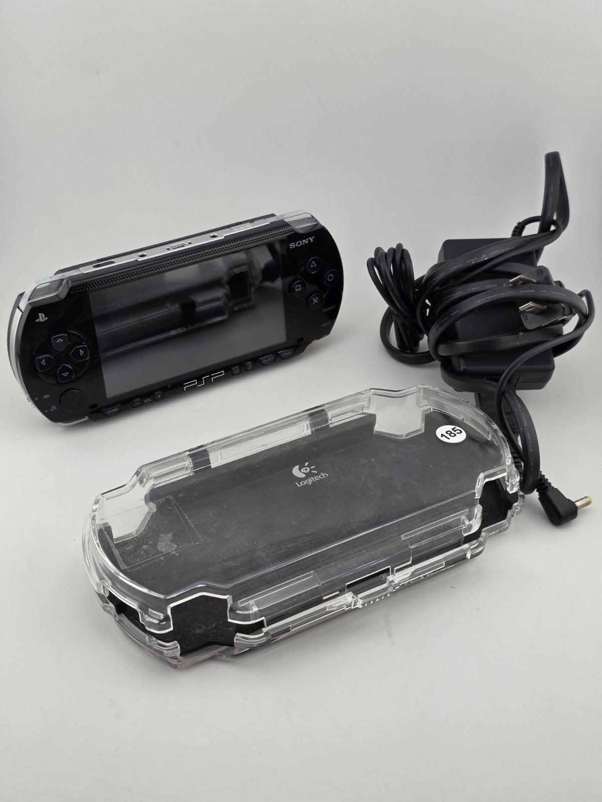 Sony PSP Go PSP-1001 PlayStation Portable Bundle W Case 1 Game & Chareger. Works